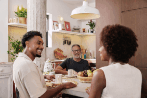 Airbnb amplia suporte e destaca recursos de segurança para viagens em julho