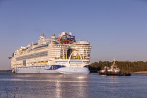 Royal Caribbean amplia uso de IA para gerenciar preços e reduzir desperdícios em cruzeiros
