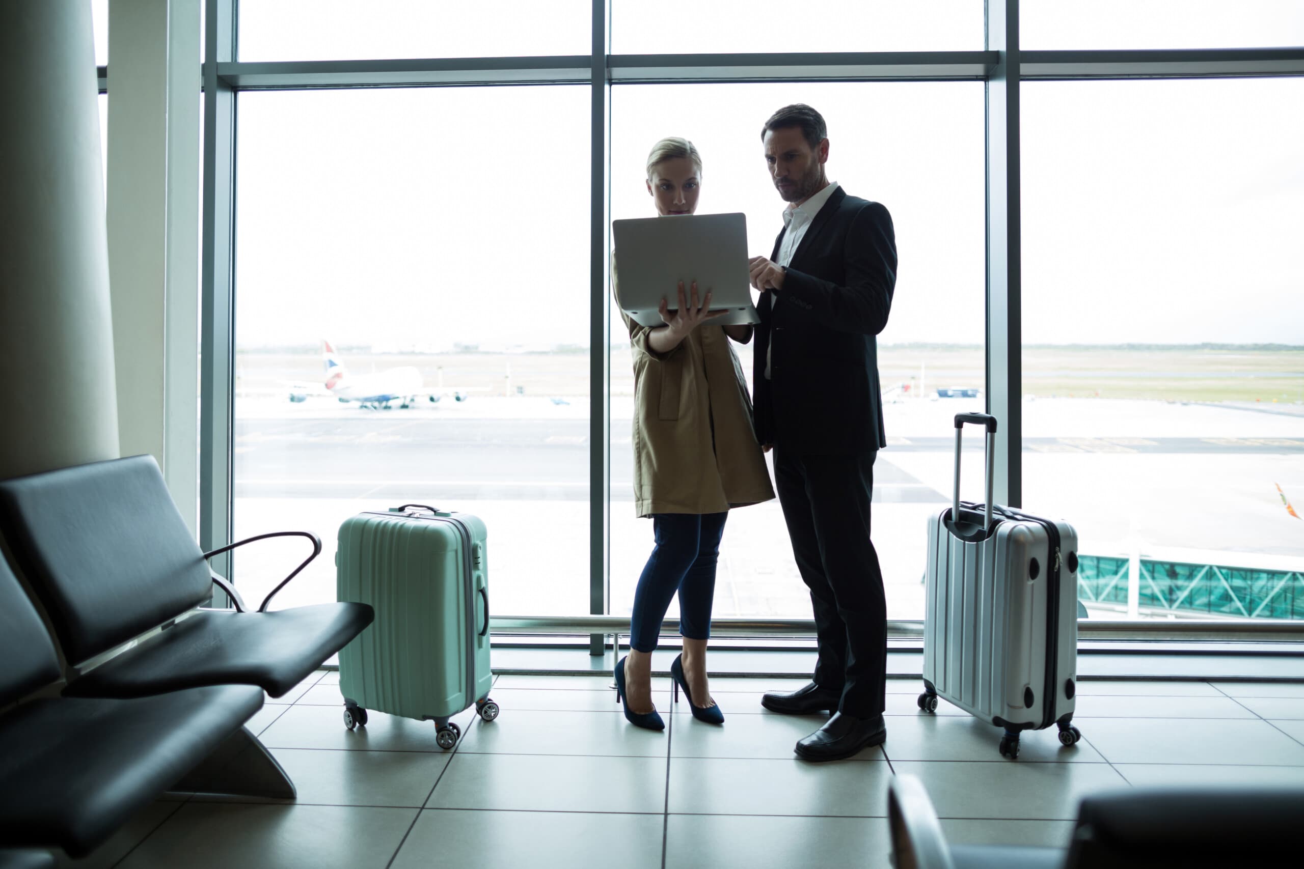 Maioria dos viajantes de negócios deixaria a IA reservar suas viagens, diz pesquisa