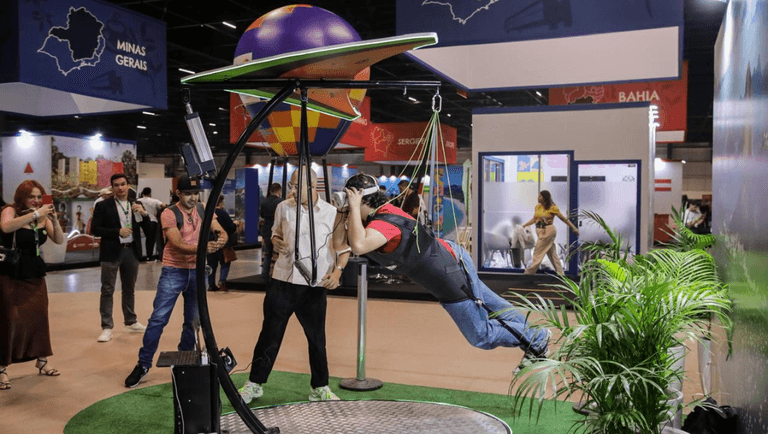 Realidade virtual leva público a novas dimensões no Salão do Turismo