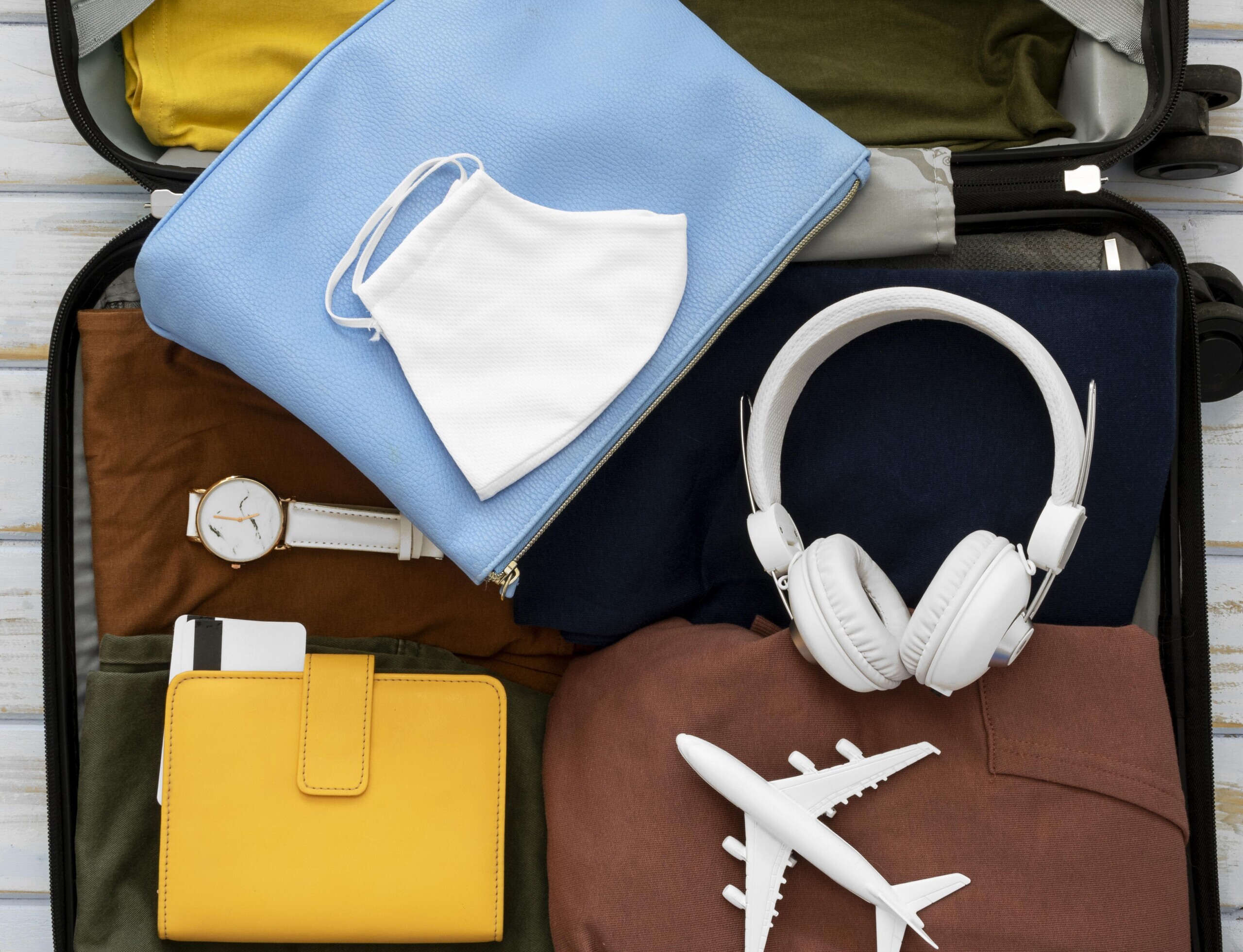 travel-still-life-pack-top-view